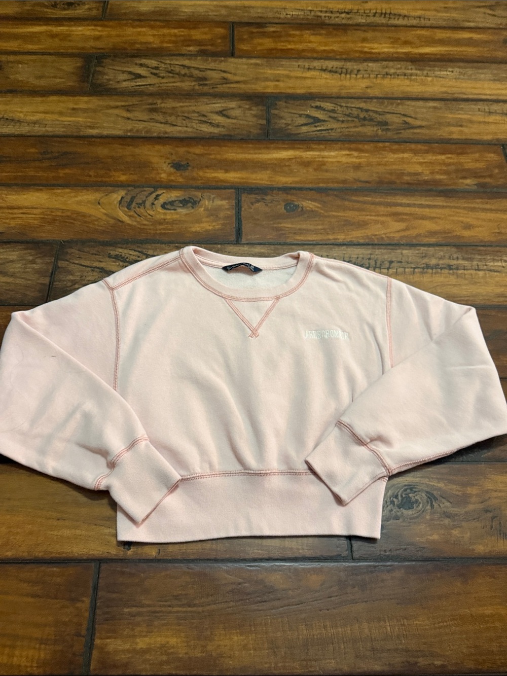 Abercrombie & Fitch Light Pink Cropped Crewneck Sweatshirt
